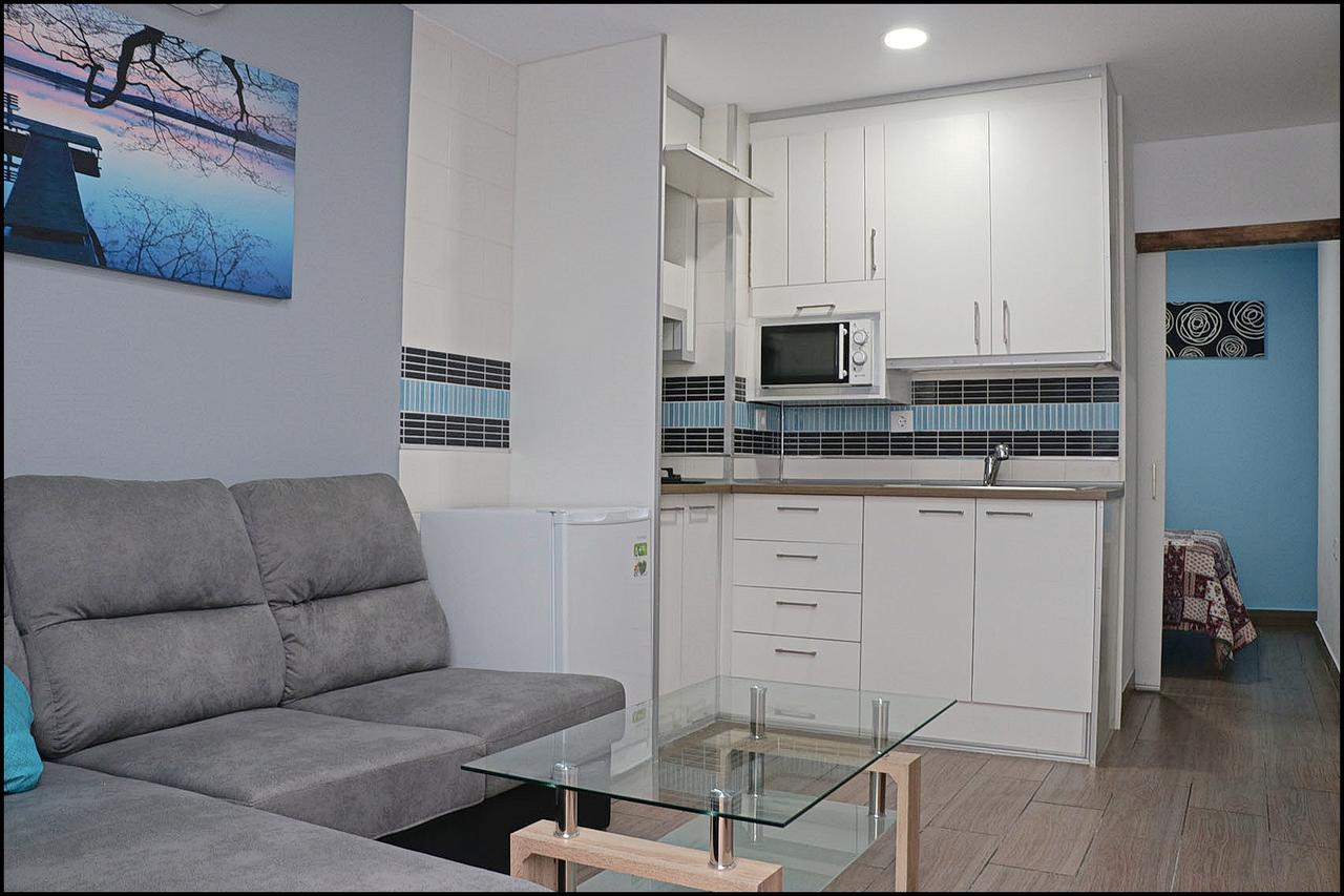 Apartamento Baluarte III コニル・デ・ラ・フロンテラ エクステリア 写真